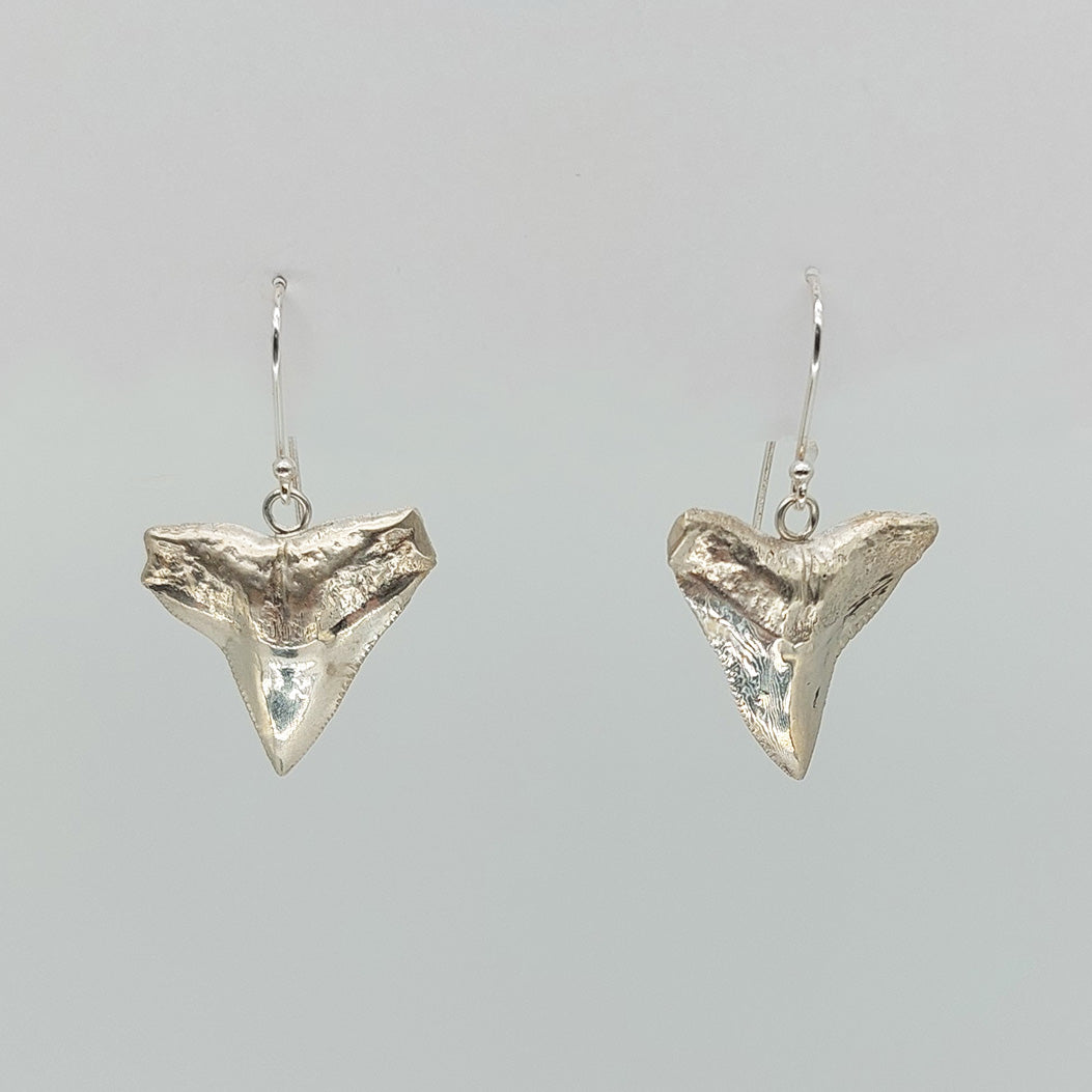 Niho Mako Earrings - Silver